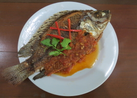 ปลานิลทอดราดพริก